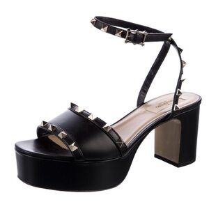 Valentino Rockstud Black Platform Sandals. Size 38.5